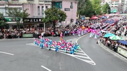 2025年贵州黔南“秋饮穿越酒”独山花灯暨“村戏”展演活动在独山县举行