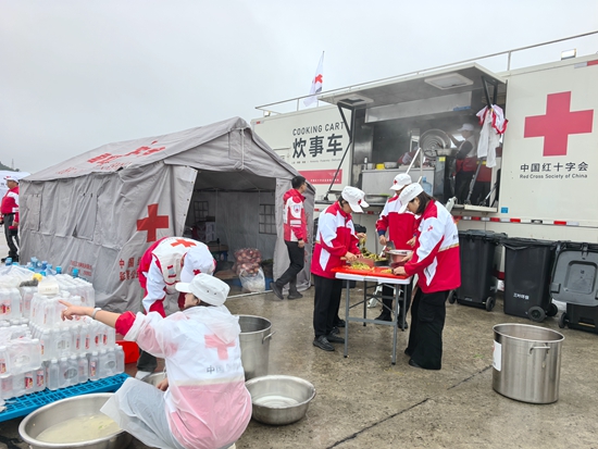 中国红十字应急救援区域协作机制2025年西南协作区联合演练在贵州举行_fororder_餐车制作食物