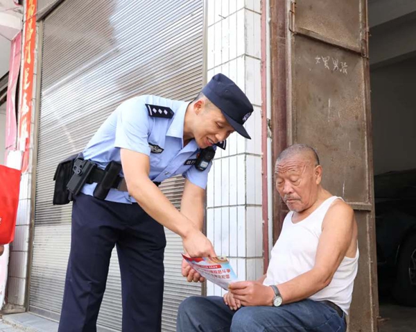 贵州独山：基长“小义警”撑起基层“大平安”_fororder_3_副本