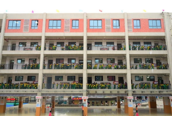 贵州仁怀：以宣促防 织密“校园消防网”_fororder_仁怀市城北小学举行消防逃生演练