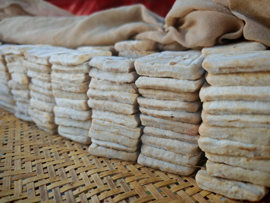 邮储银行护航六龙豆干香飘全国_fororder_图1