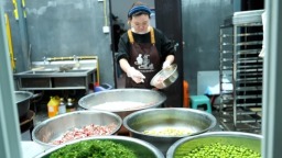 代代相传的舌尖技艺 贵州盘州渣面粑里的春日密码