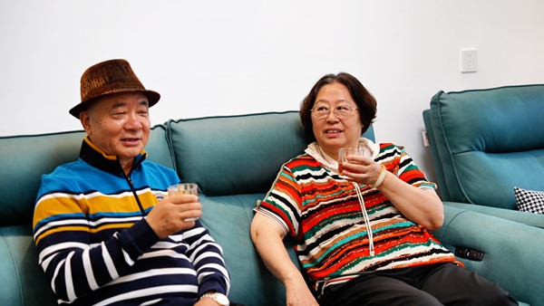 “我”在盘州避暑_fororder_江苏来盘旅居者刘慈洪和其家人