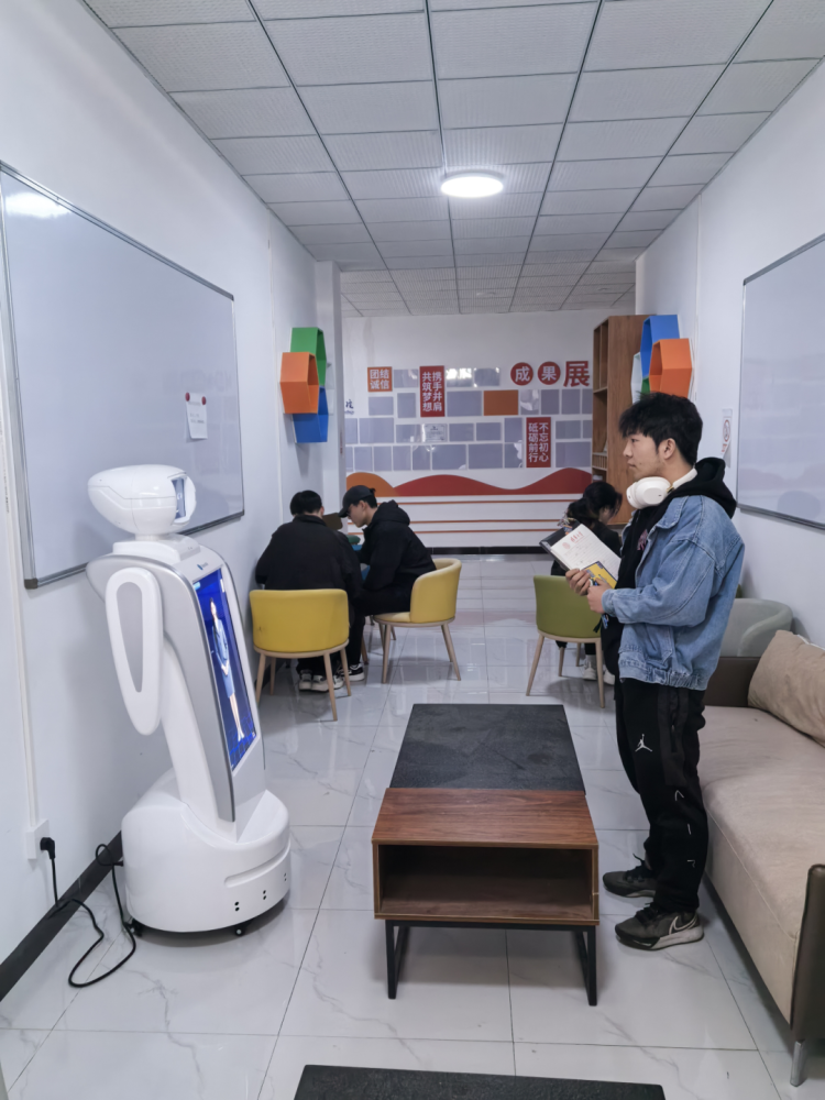 贵州：精准“把脉”找工作 服务“下沉”促就业