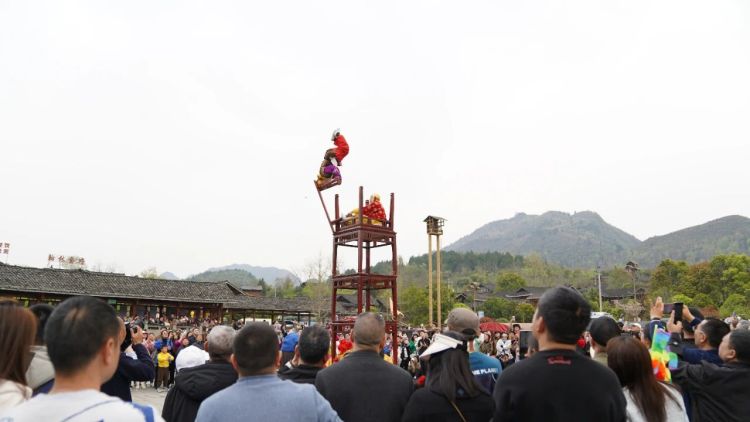 清明假期，遵义接待游客近360万人次_fororder_e9f82877e80240f4991040e40d89a6c3