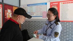贵州剑河：小小“食安封签” 守护外卖“大安全”