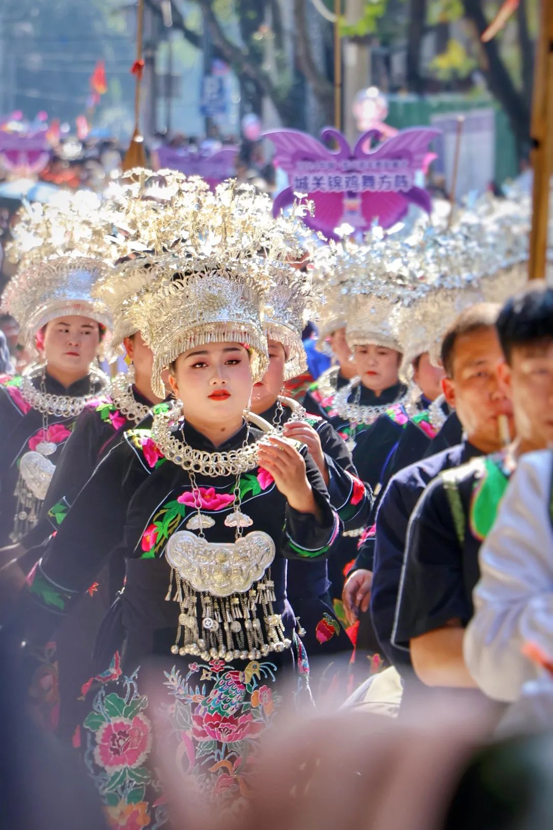 分分钟“出片”！贵州是一个“大型时装秀场”