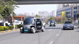 贵州首条无人驾驶公交线路开通运营