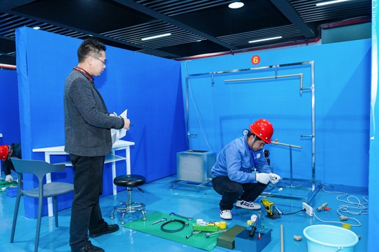 以赛促学强技能 贵州省水利行业职工职业技能大赛开幕_fororder_12178588