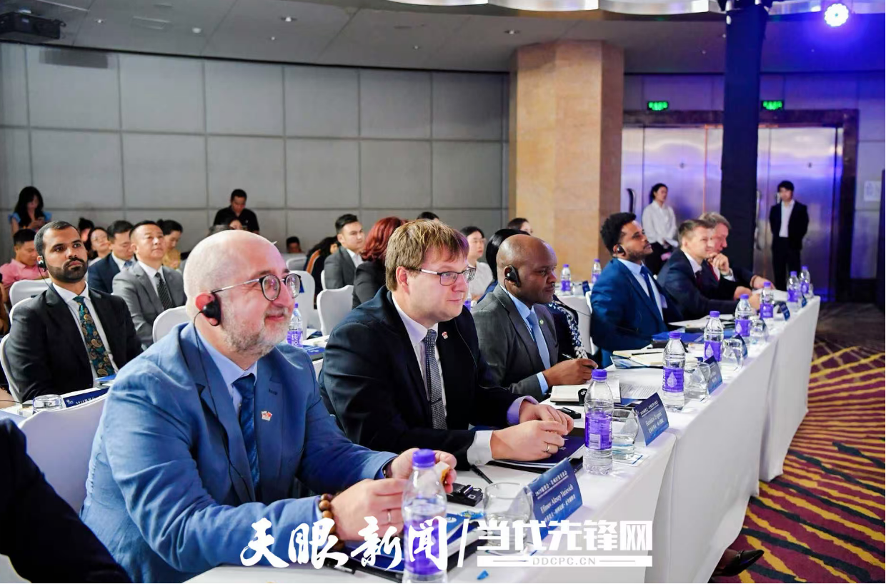 在链接全球中共享开放机遇｜贵州代表团参加2025年服贸会观察