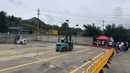 六盘水市六枝特区推行“一培双证”技能培训模式  打通群众持证就业“双通道”