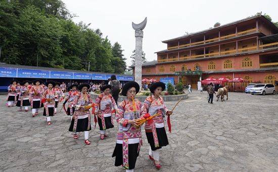 贵州钟山：民俗盛宴引八方游客 多彩活动促文化传承_fororder_6摄影：王述慷