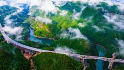 贵平高速正式建成通车 贵阳直达北部湾大通道成型