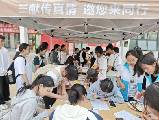 贵州省红十字生命教育暨&ldquo;三献&rdquo;快闪问答进校园_fororder_微信图片_2025-10-27_153515_650