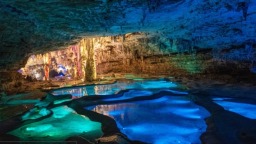 国漫IP混搭多元音乐 溶洞+升级文旅体验｜“洞听天籁 漫游地心”2025多彩贵州溶洞音乐周拓业态圈新粉