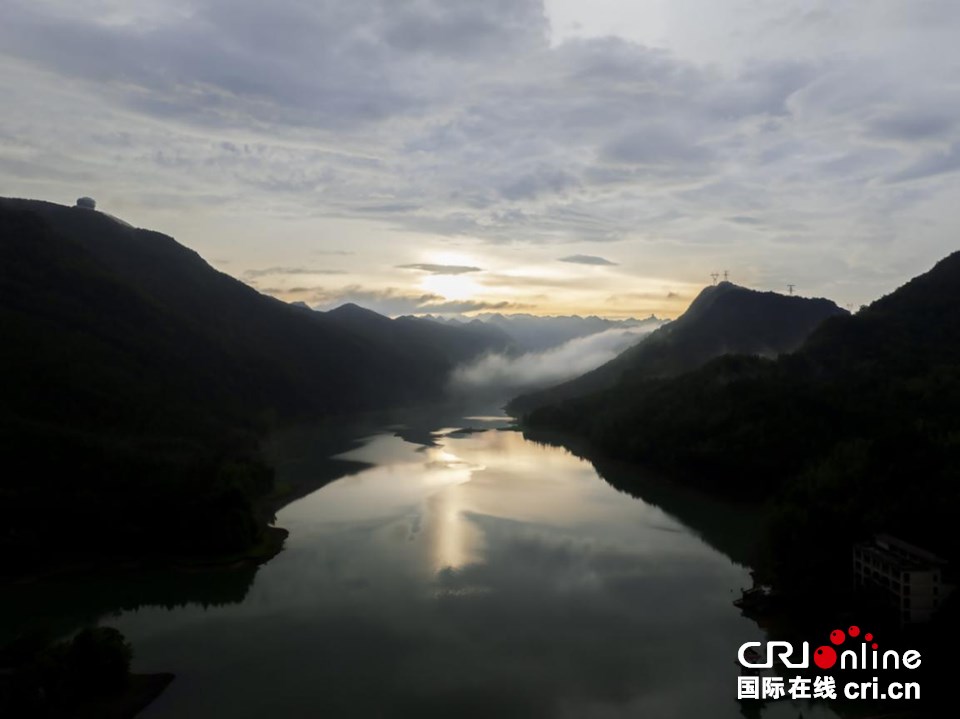 贵州六盘水：雨后瑶池如仙境_fororder_图片3