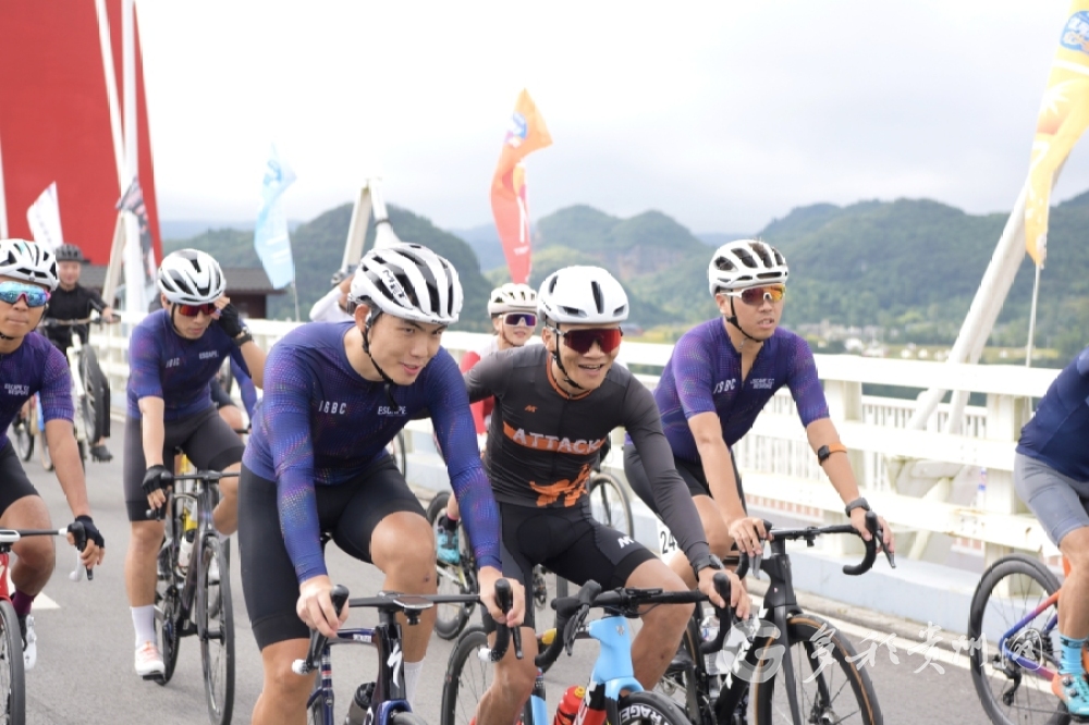 968名骑手竞逐龙里！2025“魅力龙里高桥骑游”大会开赛