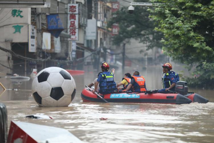 新华视点丨榕江三战洪峰：因“村超”出圈的小城挺过来了！_fororder_1