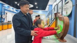 六盘水市六枝特区科技馆成“五一”亲子游新选择