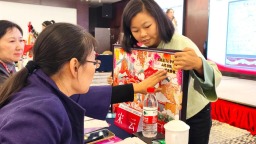 贵州施秉绣娘巧手绘锦绣 指尖绣芳华