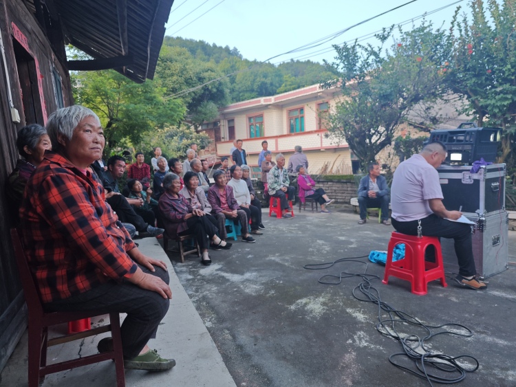 红色基因·遵义故事|47年、40000多场……老放映员黎仕伦的光影人生_fororder_3