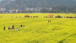 贵州松桃举行景遇小球嘉年华活动  运动美景绽风采