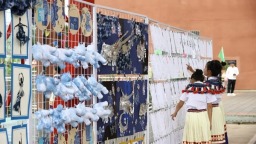 贵州黄果树旅游区多彩活动庆“六一”  童心飞扬乐享非遗盛宴