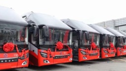400辆贵州造客车“开进”沙特