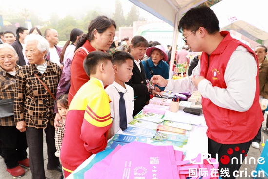 贵州六盘水市水城区：传统民俗碰撞文明实践 “粽”享文明新风_fororder_4