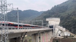 轨道上的贵州，从山到海一步达