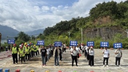 贵州六枝特区牂牁江畔启新程：一条“民心路”的破冰之旅