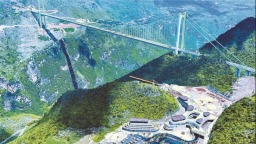 桥上吸引游客 桥下带动产业！“天空之桥”将让过路客变度假人