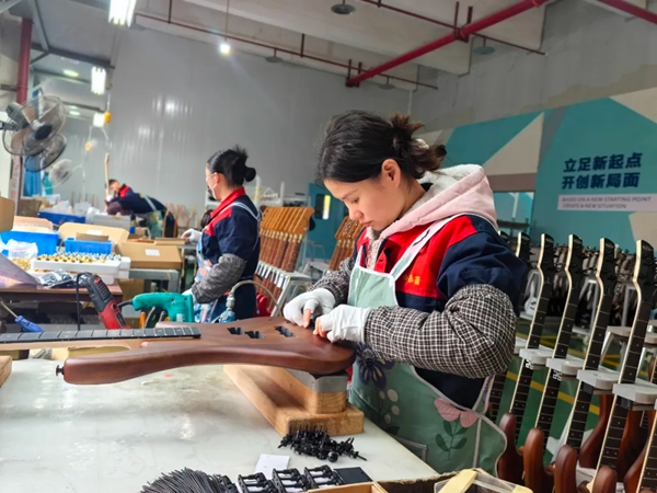 贵州正安吉他：乘开放东风，拓展海外市场_fororder_3