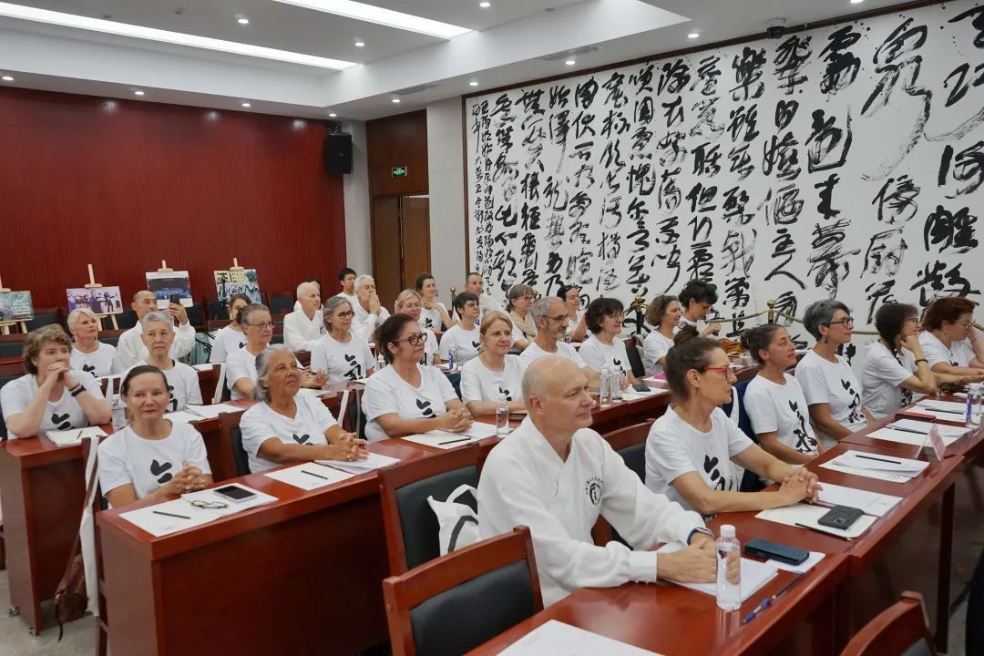 “中法健身气功文化周”在贵阳启幕 以功会友续写体育文化交流新篇