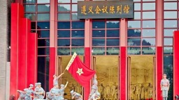 《新长征路上》——纪念红军长征胜利90周年主题电影活动在贵州遵义举行