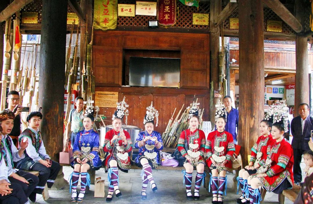 分分钟“出片”！贵州是一个“大型时装秀场”