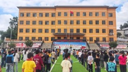 贵州罗甸公安交警为学子上好暑期平安“最后一课”