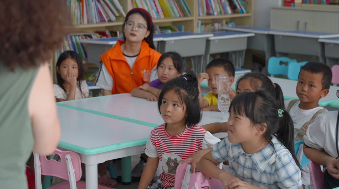 书香贵阳入乡村 农家书屋童趣多
