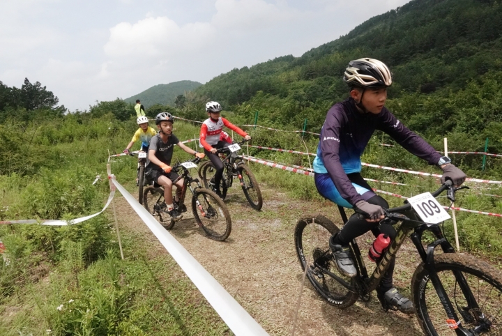 2025年贵阳市山地自行车公开赛暨青少年山地自行车锦标赛（选拔赛)火热举行