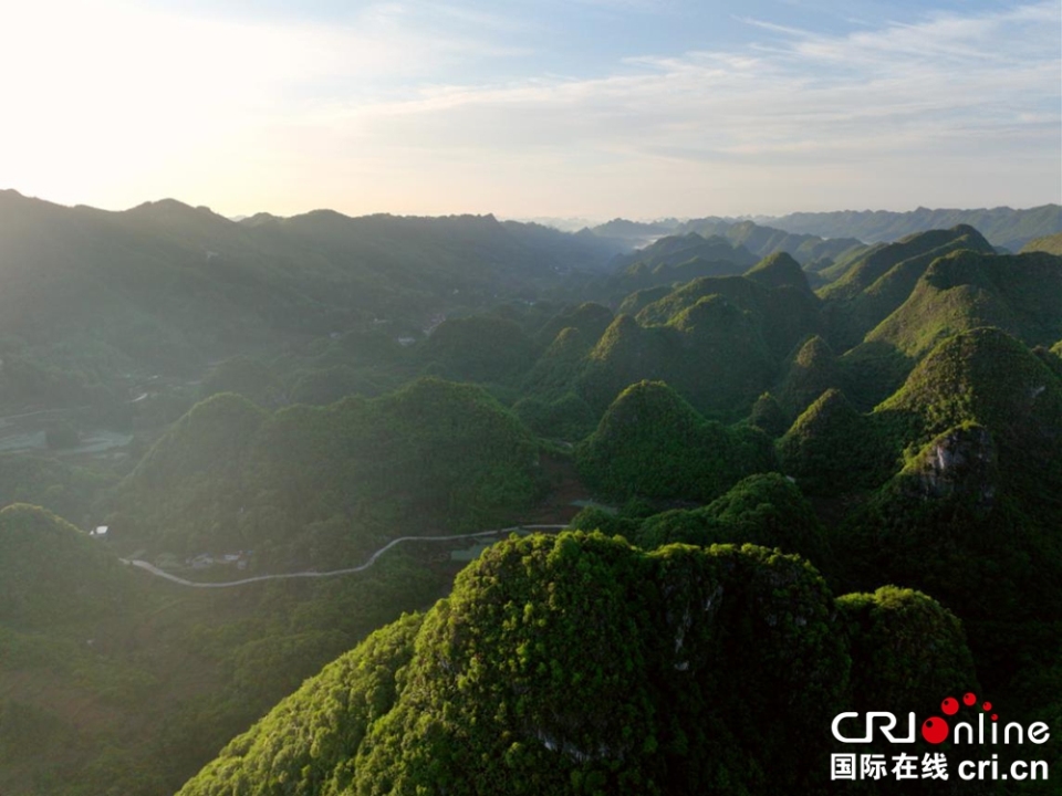 贵州六枝播雨峰林：喀斯特地质美景_fororder_图片6