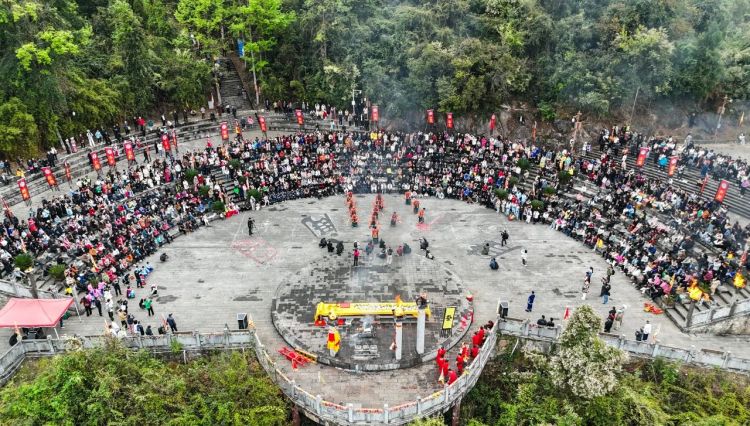 清明假期，遵义接待游客近360万人次_fororder_2f276d8a84684380b9c4bb239d4ee869