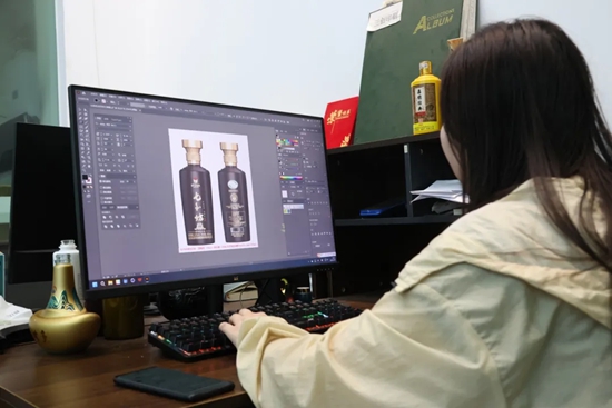 “智能化+创新力” 贵州仁怀白酒配套产业值_fororder_640 (2)