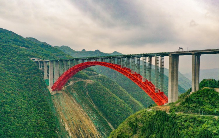贵州桥：跨越山川的美丽画卷