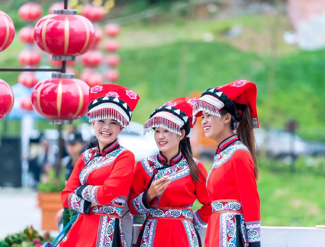 分分钟“出片”！贵州是一个“大型时装秀场”