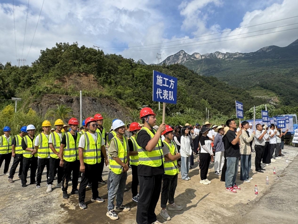 贵州六枝特区牂牁江畔启新程：一条“民心路”的破冰之旅_fororder_图片12