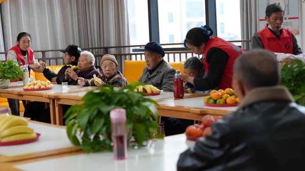 贵州惠水:“设施 服务”织就“小县大爱”幸福网 贵州惠水:“设施 服务”织就“小县大爱”幸福网_fororder_111