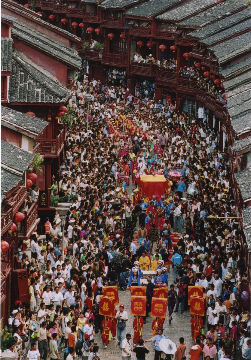 分分钟“出片”！贵州是一个“大型时装秀场”