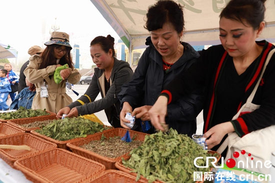 贵州六盘水市水城区：传统民俗碰撞文明实践 “粽”享文明新风_fororder_3