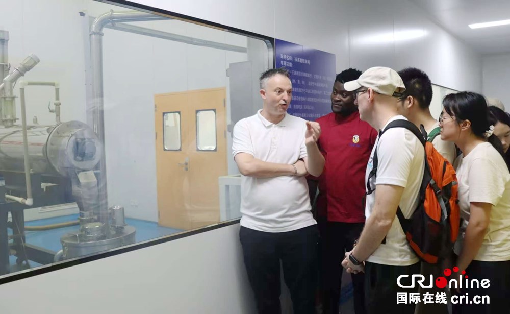 贵州抹茶“闯世界” 跨国厨艺对话共探产业未来_fororder_微信图片_20250909153527_977_60