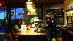 政府工作报告里的“烟火气”：从贵阳消费“新三样”看城市文旅新表达